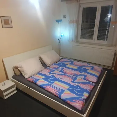 아파트 Kopecek 22 Cely Dum S Vlastnim Dvorem V Klidne Lokalite