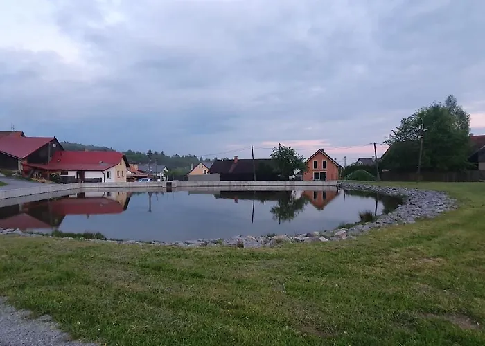 Kopecek 22 Cely Dum S Vlastnim Dvorem V Klidne Lokalite